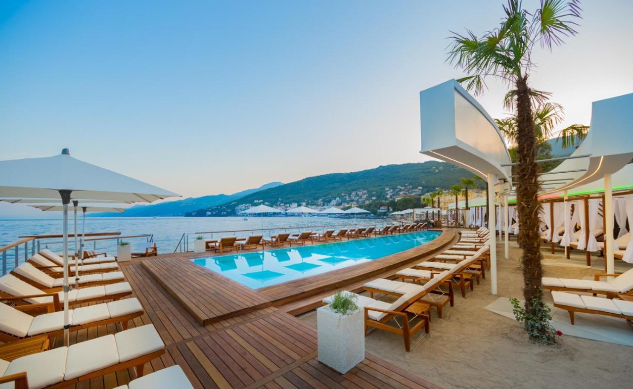 Deluxe Apartment Dora With A Private Parking, Terrace And See View Rijeka Exteriér fotografie